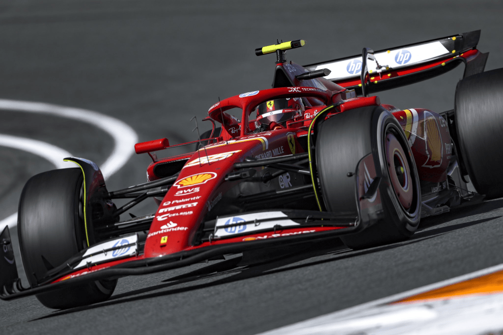 Carlos Sainz è rimasto sorpreso dal rendimento della sua Ferrari dopo la gara, soprattutto considerando le difficoltà incontrate durante il weekend di qualifiche. 