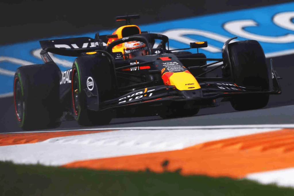 A Zandvoort la Red Bull cade, e prende dritta una mazzata. Sottosterzo, poco handling, trazione pessima, e auto sbilanciata. Un orrore per il team anglo-austriaco.