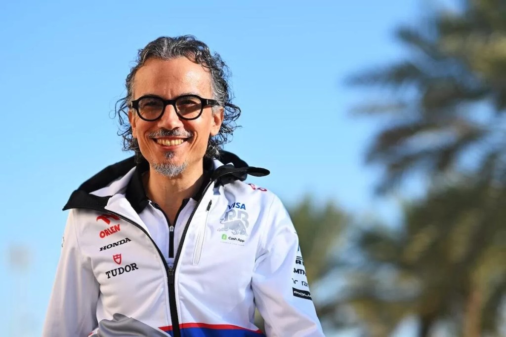 Dopo oltre due decenni alla guida di Red Bull Racing, Christian Horner ha ufficialmente lasciato il ruolo di Team Principal e CEO della scuderia di Milton Keynes.