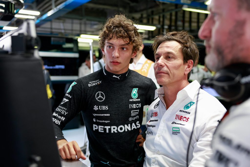 Kimi Antonelli e Toto Wolff