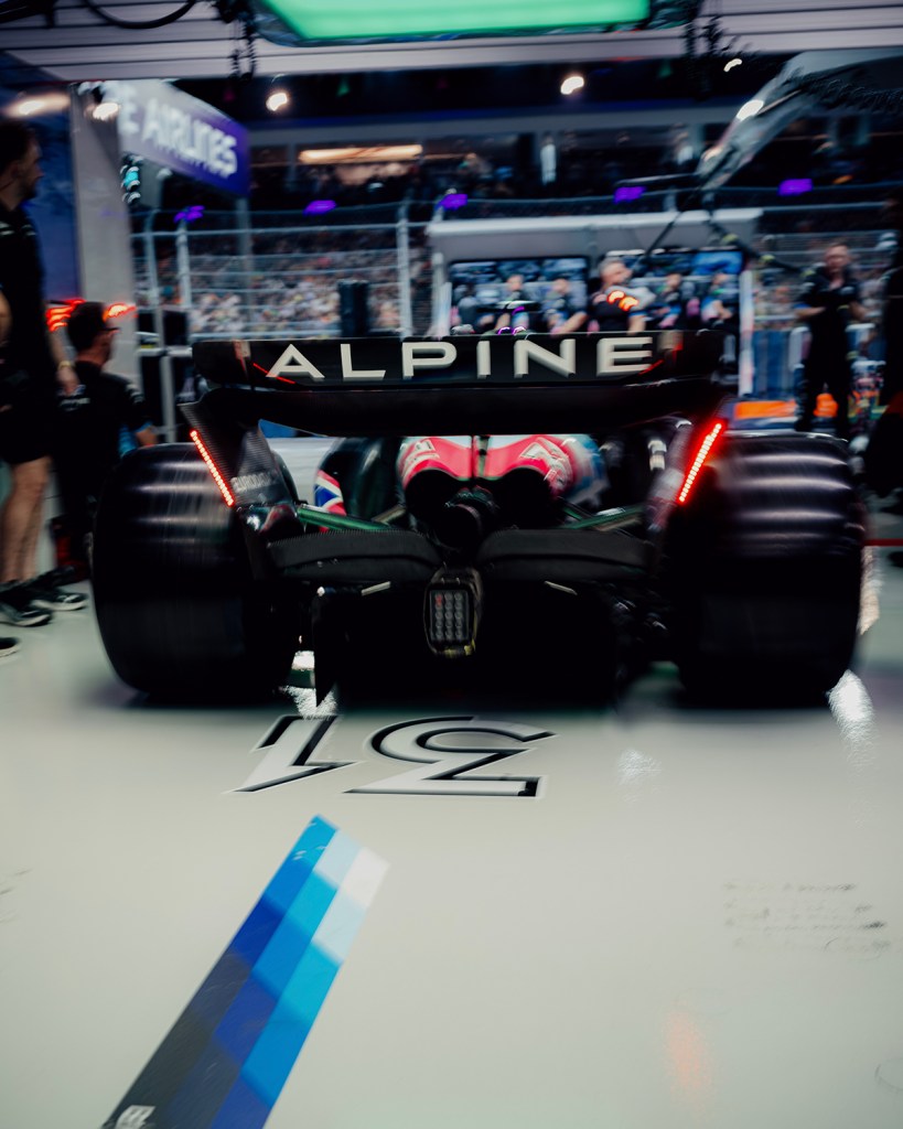 Il pilota francese dell'Alpine analizza il miglioramento del ritmo tra le FP3 e le qualifiche, nonostante il calo di prestazioni in Q2 che ha compromesso l'accesso alla Q3. Ocon si è detto confuso...