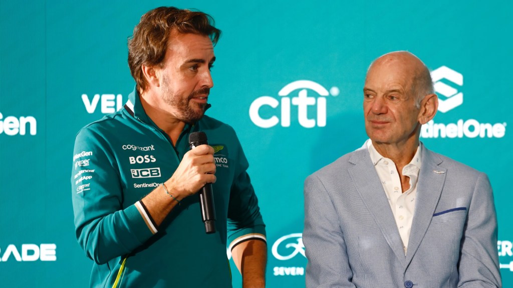 Fernando Alonso Adrian Newey conferenza stampa Aston Martin