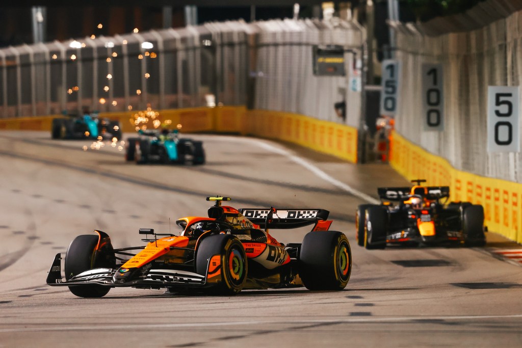 Lando Norris conquista il successo nel GP di Singapore 2024, accorciando ulteriormente in classifica piloti F1 su Max Verstappen