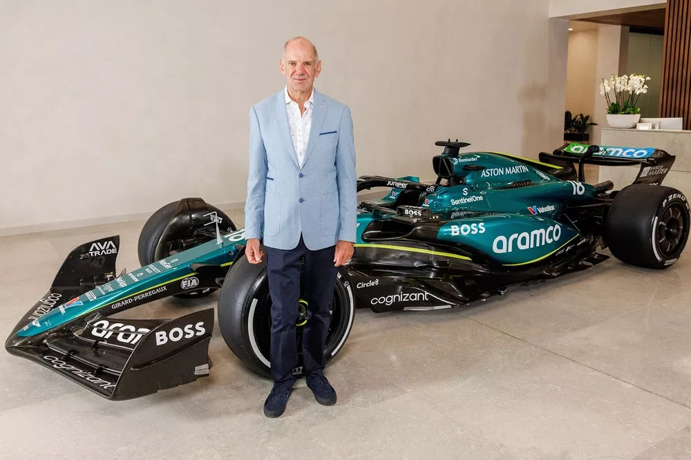 Aston Martin Racing ha ufficialmente annunciato Adrian Newey, leggendario progettista di Formula 1, che dal prossimo anno assumerà il ruolo di Managing Technical Partner e diventerà azionista del team.