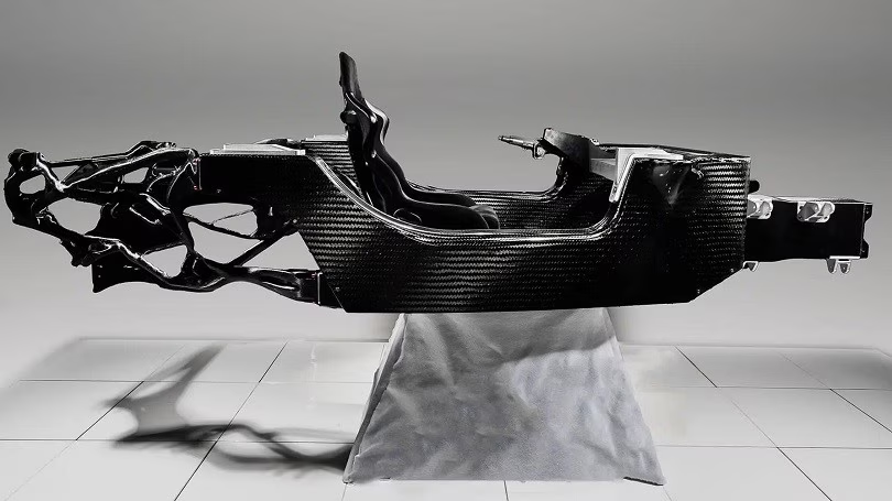 l'aeroelasticità è figlia delle proprietà del carbonio, utilizzato in f1