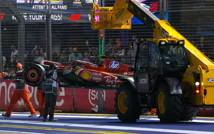 Carlos Sainz ha ricevuto una multa e un warning a seguito delle qualifiche del Gran Premio, entrambe per infrazioni avvenute durante la sessione.