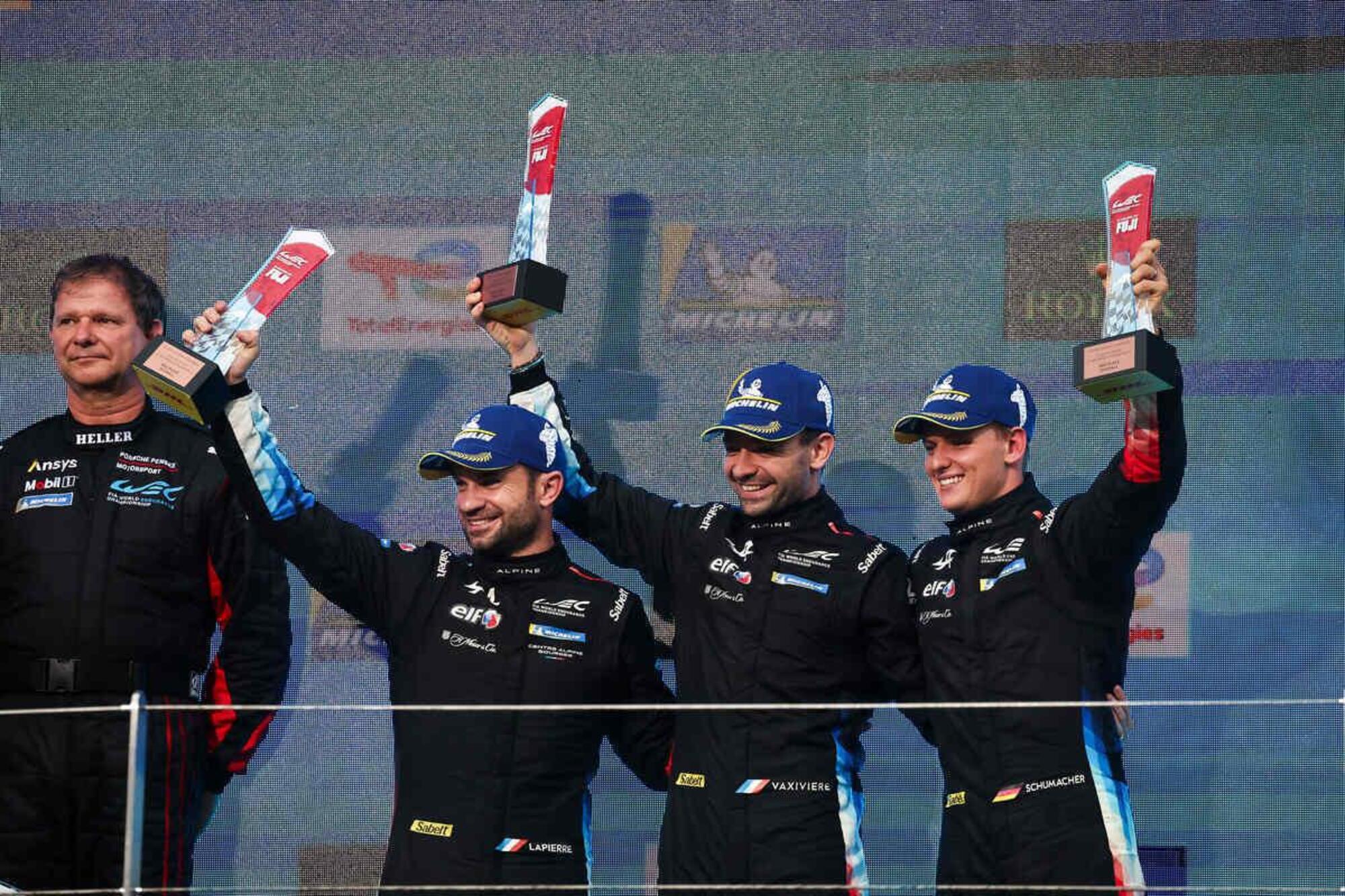 Schumacher conquista il podio per la prima volta dal 2020, mentre Alpine trasforma un weekend difficile in un meritato terzo e settimo posto.