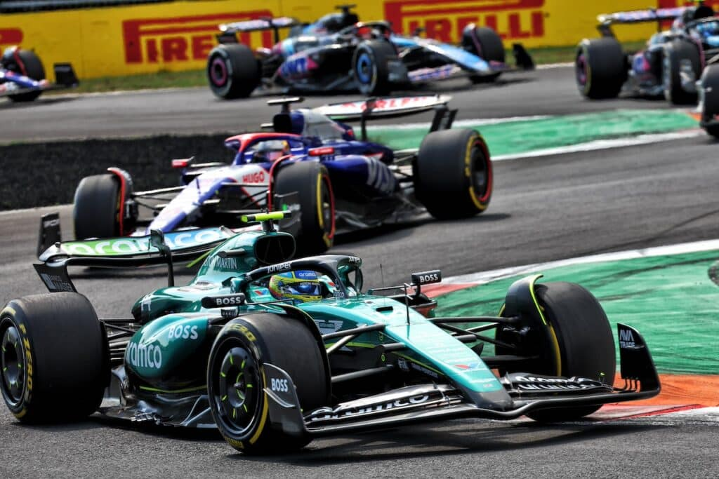 Aston Martin, Alonso deluso da una situazione 'inaccettabile'