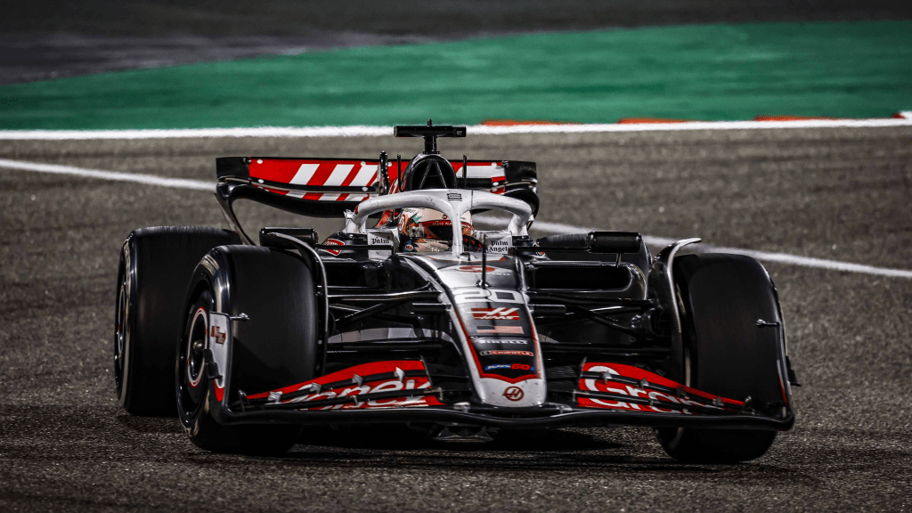 Magnussen, pilota della Haas, che sconterà la squalifica di una gara durante il GP dell'Azerbaigian, accenna ad un possibile passo indietro nella sua carriera.