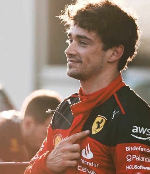 Charle Leclerc indica il Cavallino
