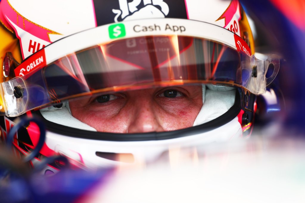 Il pilota neozelandese svela le tensioni con Alonso dopo la battaglia serrata nella sprint. Il campione spagnolo avrebbe minacciato di "rovinare la gara" a Lawson.