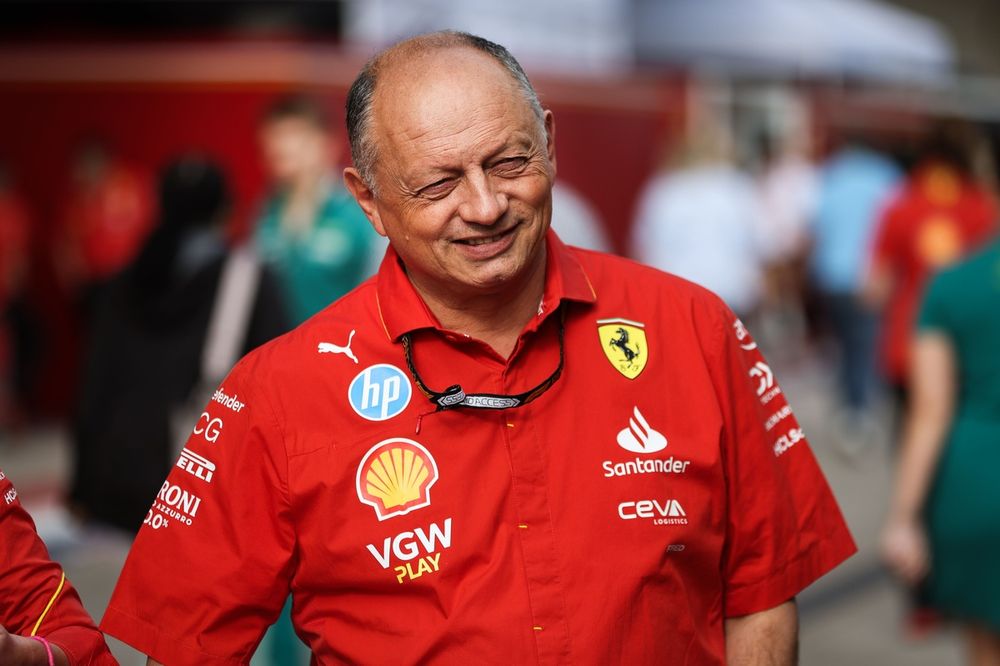 La battaglia tra Max e Lando ed i rispettivi team si sta rivelando utile per Ferrari e, Fred Vasseur lo sa bene. 