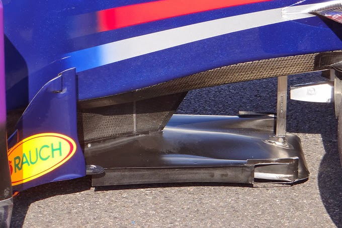 Red Bull ha finalmente risposto alle polemiche riguardanti la presunta regolazione dell’altezza del "front bib" (T-tray).