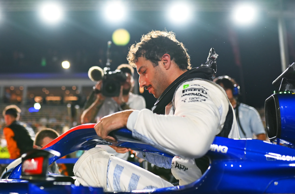 Helmut Marko, il consigliere di Red Bull, ha recentemente rivelato che la seconda possibilità concessa a Ricciardo a metà del 2023 è stata un’opportunità rara, una chance che nessun altro gli avrebbe dato.