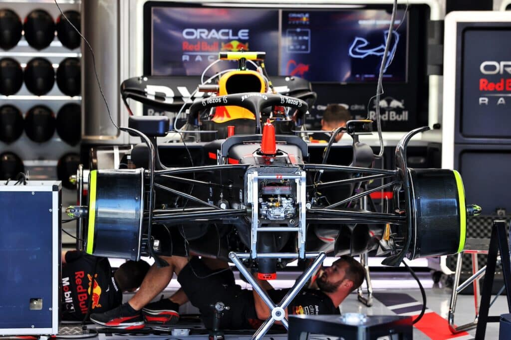 Red Bull RB18 T-Tray
