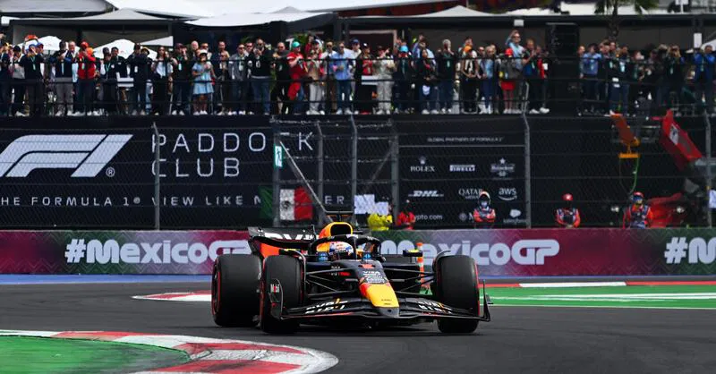 Jos Verstappen critica duramente le decisioni dei commissari di gara e si dice preoccupato per le prestazioni di Red Bull.