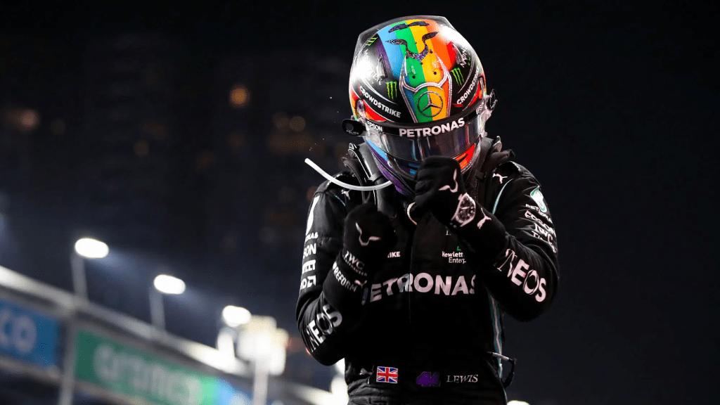 I due piloti più vincenti della Formula 1 contemporanea, Max Verstappen e Lewis Hamilton, sono pronti a contendersi un record storico che potrebbe presto cambiare proprietario.