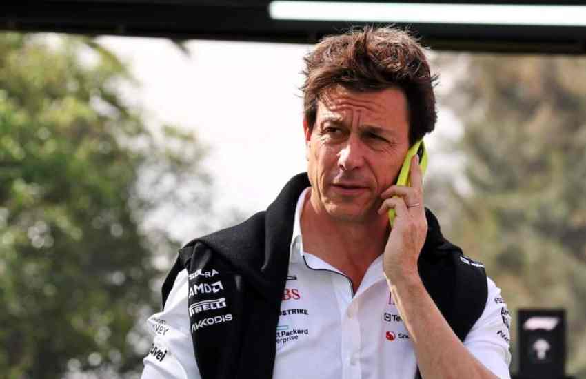 toto wolff nel paddoc del gp del messico 2024