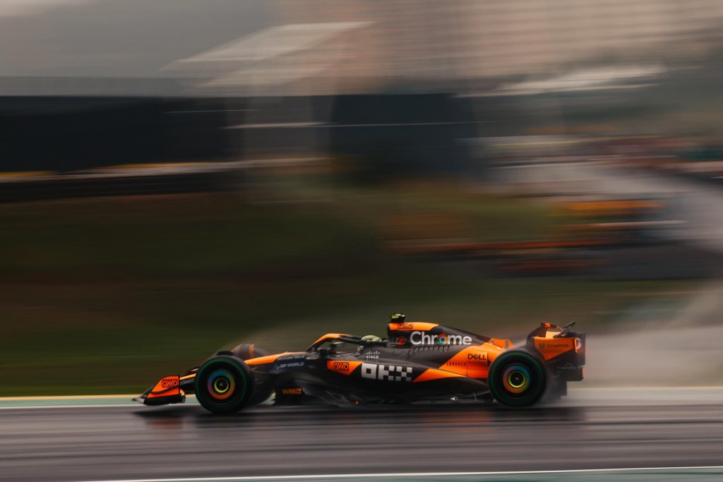 Secondo Rubens Barrichello, espressosi sulle difficoltà di Lando Norris, la vita extra-circuito impatterebbe sul risultato in pista. In questa immagine vi è Lando Norris impegnato sul circuito di Interlagos.