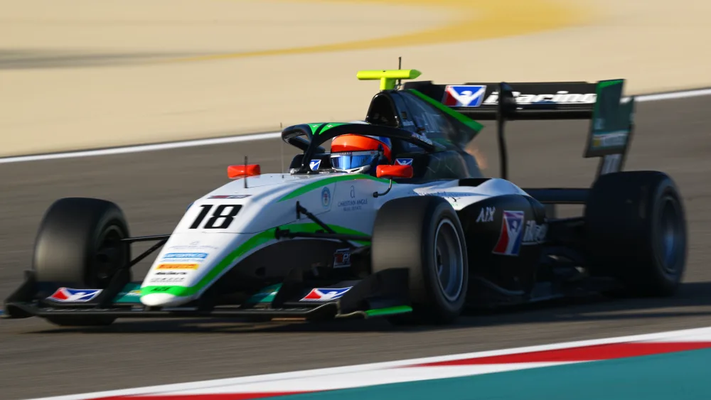 Il Team Trident ha confermato che Max Esterson guiderà per la squadra milanese, sostituendo Verschoor, per il resto della stagione di F2.