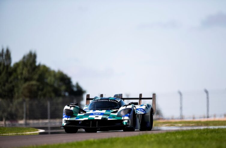 Questa settimana, il team Heart of Racing porterà in pista la nuova Aston Martin Valkyrie AMR-LMH per un programma di test ufficiali IMSA al Daytona International Speedway.