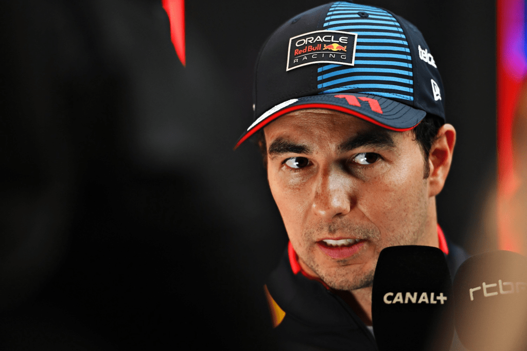 Intervistato da GQ, Sergio Perez ha rivelato di aver rifiutato le avances di altri team. L'unico desiderio del pilota messicano è quello di terminare la sua carriera in Red Bull.