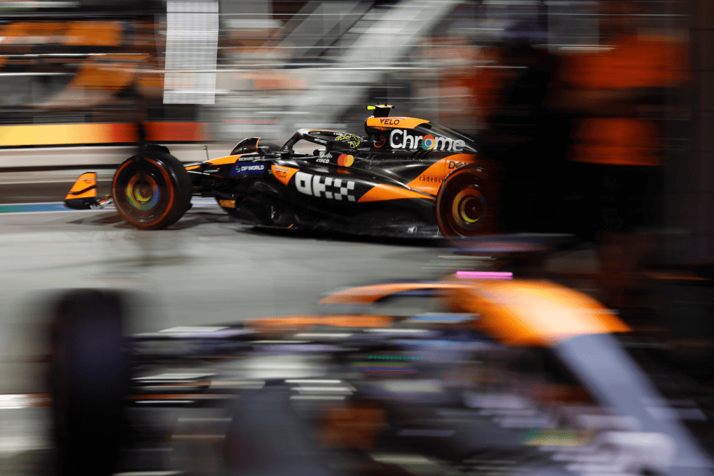 Dopo una sessione di qualifiche frustrante a Las Vegas, Lando Norris ha dichiarato di essere focalizzato sull’obiettivo di garantire alla McLaren il sorpasso sulla Ferrari nel campionato costruttori.