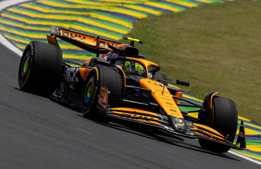 lando norris sulla sua monoposto mclaren sul circuito di interlagos ansa
