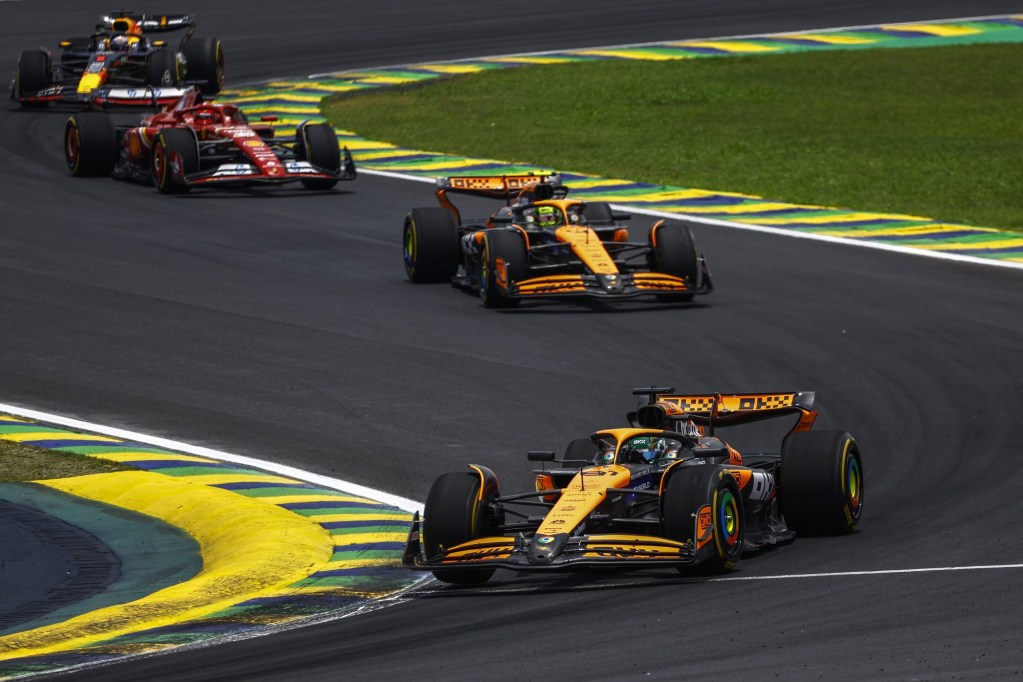 McLaren punta al titolo costruttori concentrandosi sulla sfida contro Ferrari. Mentre Red Bull, secondo Lando Norris è ormai fuori dai giochi