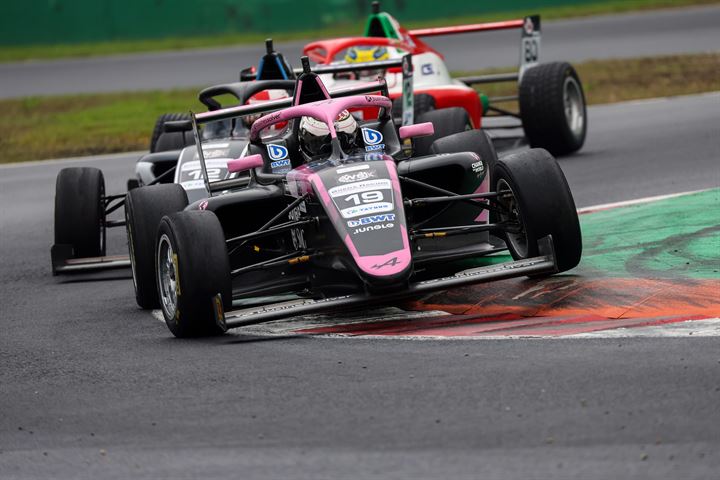 Kabir Anurag al volante della monoposto US Racing durante il weekend di F4 Italia a Monza