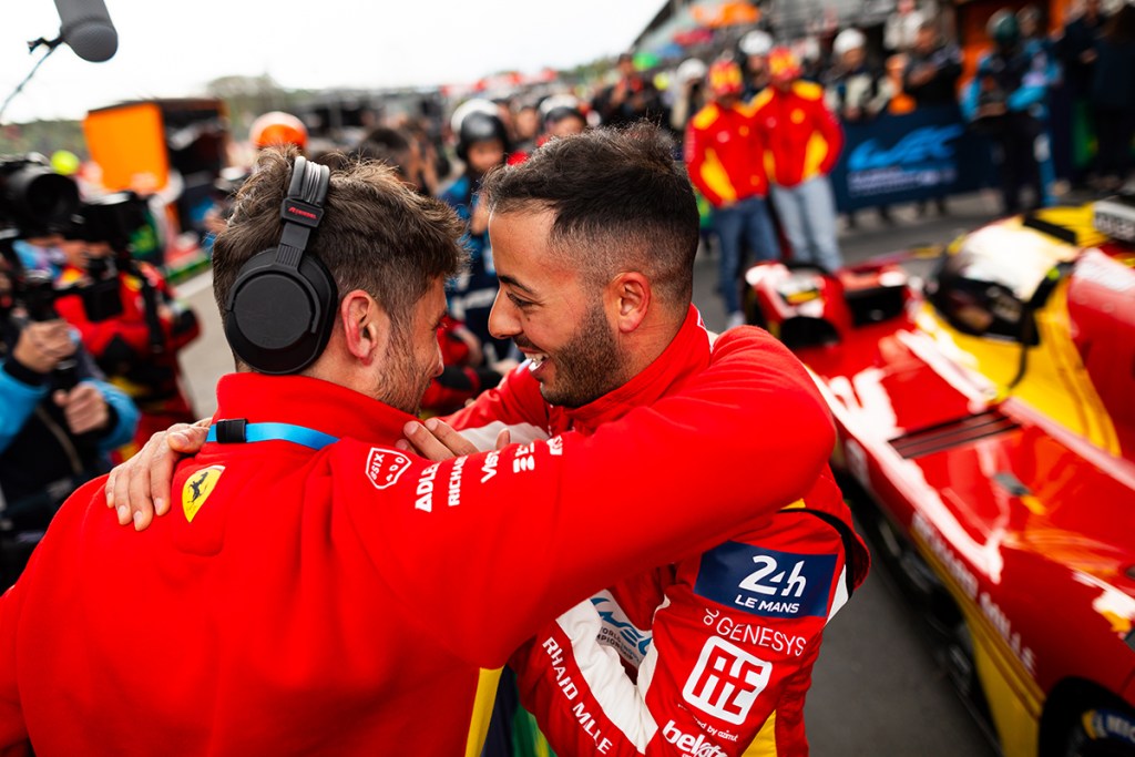 Cambio di programma in casa Ferrari per il prossimo weekend in Messico: sarà Antonio Fuoco a prendere il posto di Lewis Hamilton nella prima sessione di prove libere.