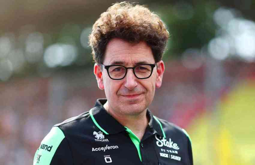 L’arrivo di Lewis Hamilton in Ferrari, accolto con entusiasmo all’inizio della stagione 2025, continua a far discutere. A sollevare dubbi sull’operazione è stato Mattia Binotto, ex team principal della Scuderia di Maranello, ora a capo del progetto Audi F1.