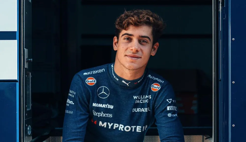 Il sogno di Franco Colapinto di diventare una delle stelle emergenti della Formula 1 sembra essersi temporaneamente arenato. Dopo un inizio promettente con cinque punti nelle sue prime quattro gare in F1, il giovane argentino ha visto il suo valore diminuire rapidamente a causa di tre incidenti gravi in due Gran Premi consecutivi.
