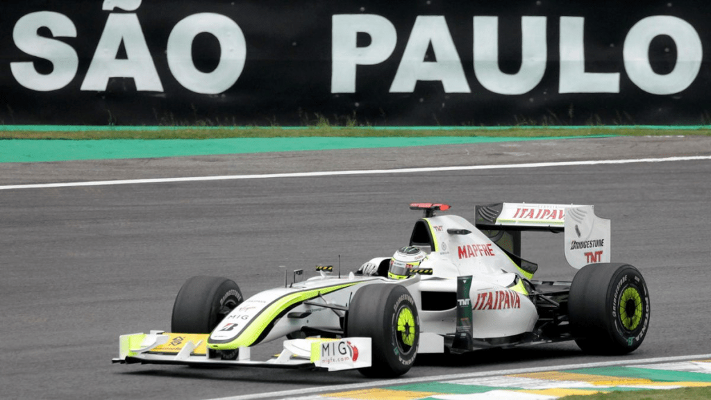 Rubens Barrichello ha cercato più volte la vittoria del Gran Premio del Brasile ad Interlagos, pista di casa per il brasiliano. Nel corso  della sua carriera in F1 però non ci è mai riuscito, né con Ferrari, né con Jordan, Honda, Williams, Stewart e Brawn GP. Una vera e propria maledizione per l'idolo di casa.