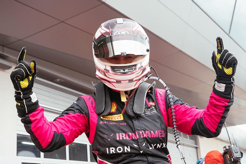 Porsche ha annunciato una partnership strategica con Iron Dames, il celebre progetto dedicato alla promozione del talento femminile nel motorsport.
