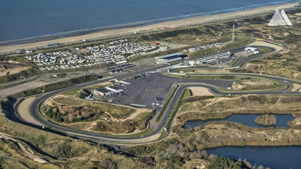 Il Circuito di Zandvoort, tornato nel calendario di Formula 1 nel 2021, saluterà la competizione dopo il 2026. L'annuncio ufficiale è arrivato mercoledì, con il direttore del circuito, Robert van Overdijk, che ha confermato ai media olandesi che il Gran Premio d'Olanda non sarà più presente dal 2027.