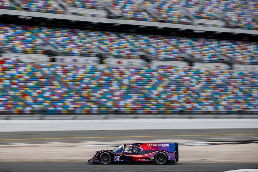 Tandy (Porsche) e Kobayashi (Cadillac) al top in GTP, Gounon e Kirchhöfer guidano tra i GT nella sessione notturna a Daytona.