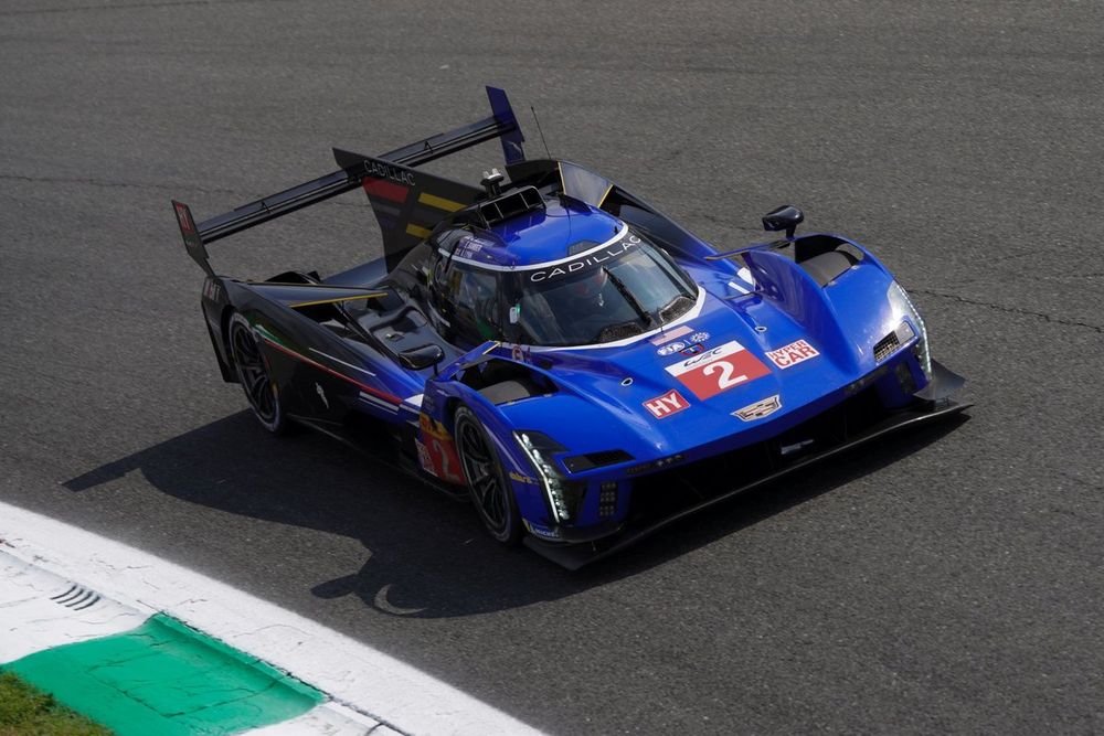 2 cadillac racing cadillac v s 1