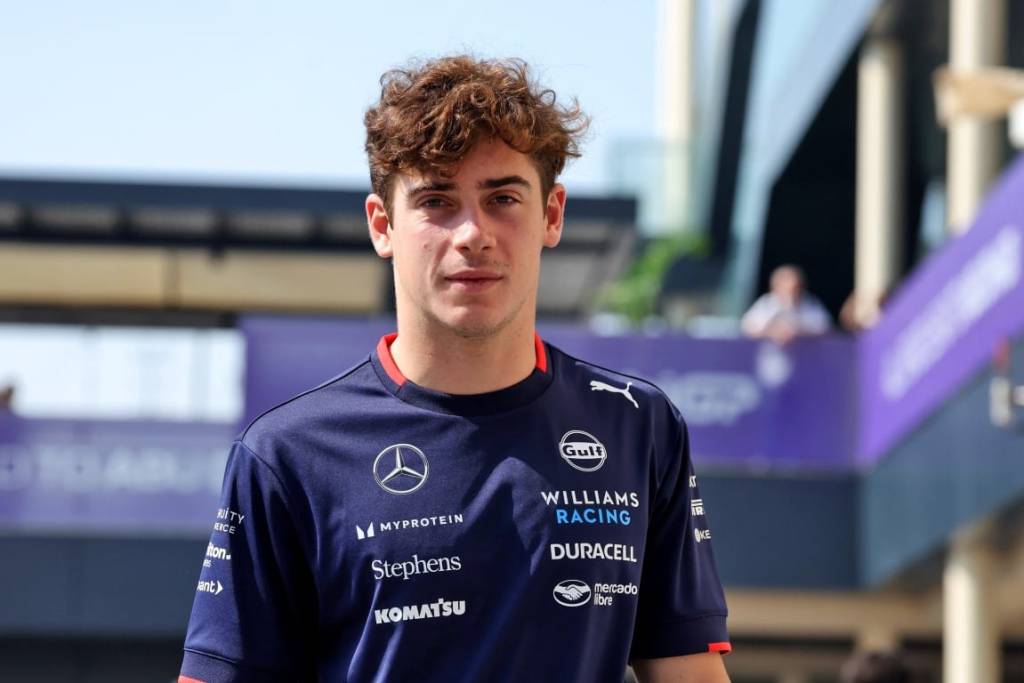 Colapinto torna in F1 come pilota di riserva in Alpine. Il team BWT Alpine ha annunciato pochi istanti fa l’ingaggio di Franco Colapinto come pilota di riserva.