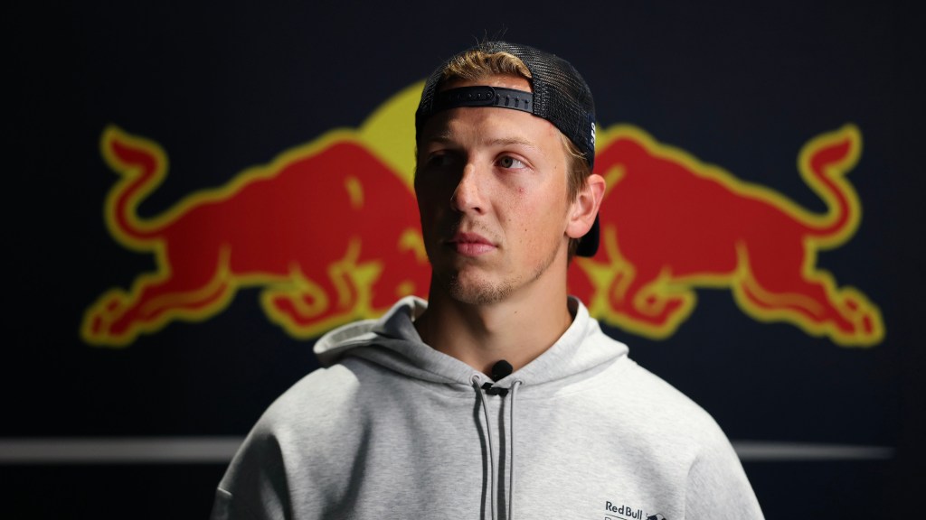 Liam Lawson a Milton Keynes, quartier generale Red Bull