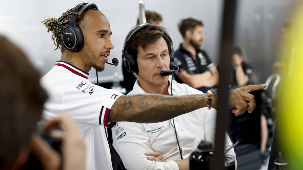 Toto Wolff e Lewis Hamilton.