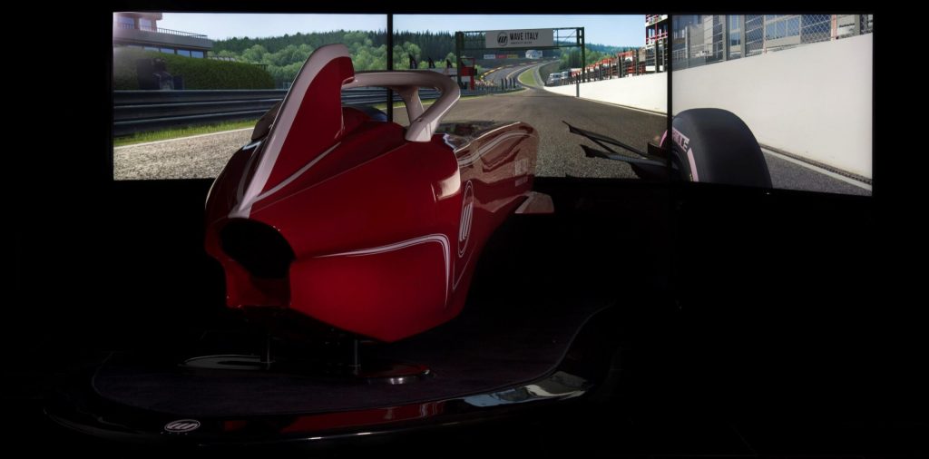 La preparazione dei piloti di F1 è un equilibrio tra prestanza fisica, resistenza mentale e competenza tecnica. Ogni dettaglio è studiato per affrontare le immense sfide poste da questo sport.