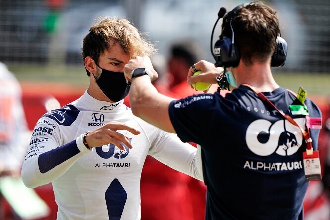 La preparazione dei piloti di F1 è un equilibrio tra prestanza fisica, resistenza mentale e competenza tecnica. Ogni dettaglio è studiato per affrontare le immense sfide poste da questo sport.