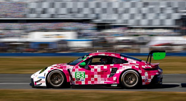 A Daytona, BMW, con Wittmann, è di nuovo la più veloce, ma le Porsche si fanno sempre più minacciose. Bene Lamborghini e Porsche tra le GT3.