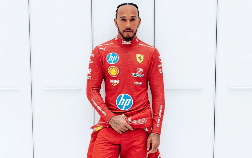 Lewis Hamilton ha descritto la sua prima esperienza al volante di una monoposto Ferrari come uno dei momenti più emozionanti della sua carriera, paragonandolo alla sua prima volta in una vettura di Formula 1.