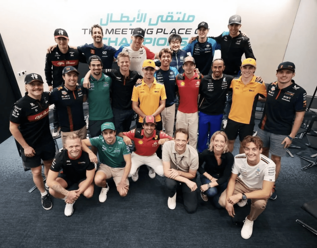 Alex Wurz, presidente della GPDA (Grand Prix Drivers’ Association), ha espresso la sua sorpresa per i recenti cambiamenti normativi introdotti dalla FIA, sottolineando che non c’è stata alcuna consultazione con l’associazione dei piloti.