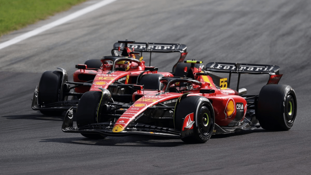 Sainz racconta il suo rapporto con Leclerc: "Andiamo d'accordo"