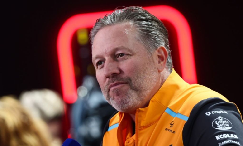 Il CEO della McLaren alla fine dei test, posiziona il suo team tra i primi quattro. Brown però è pronto a scommettere che Ferrari e Mercedes sono davanti...