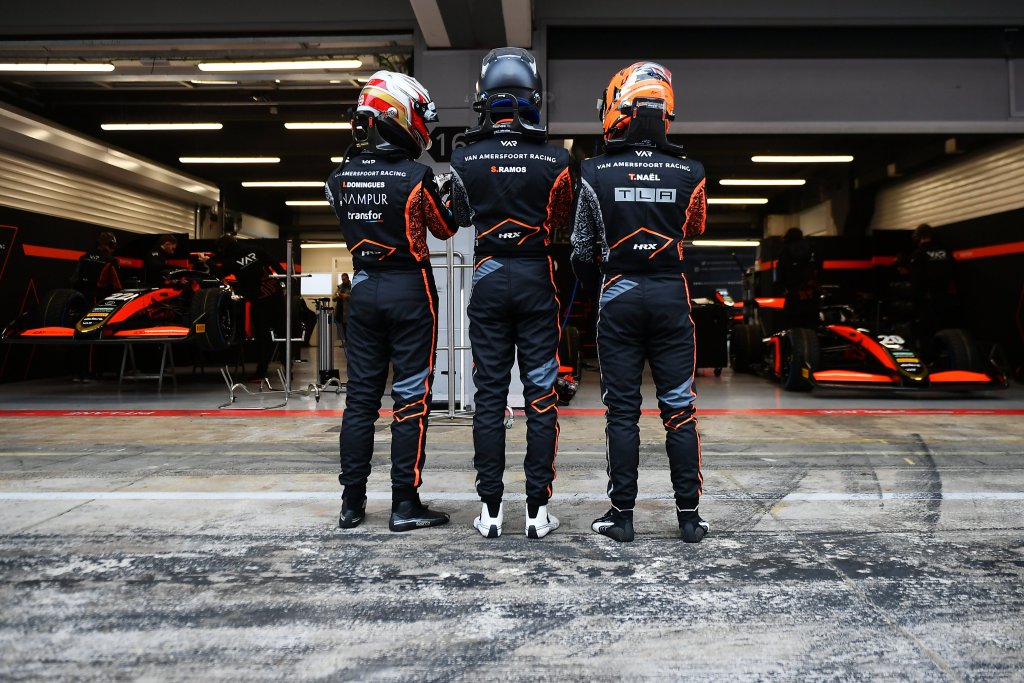 La stagione di F3 è ufficialmente iniziata a Barcellona con i test pre-stagionali. Noel León ha fatto segnare il miglior tempo della giornata al volante della sua PREMA Racing, in 1:27.711 nel pomeriggio.