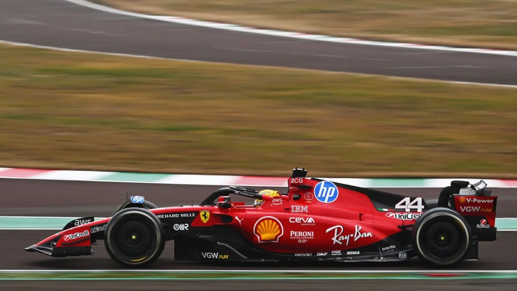 Hamilton in pista a Fiorano.